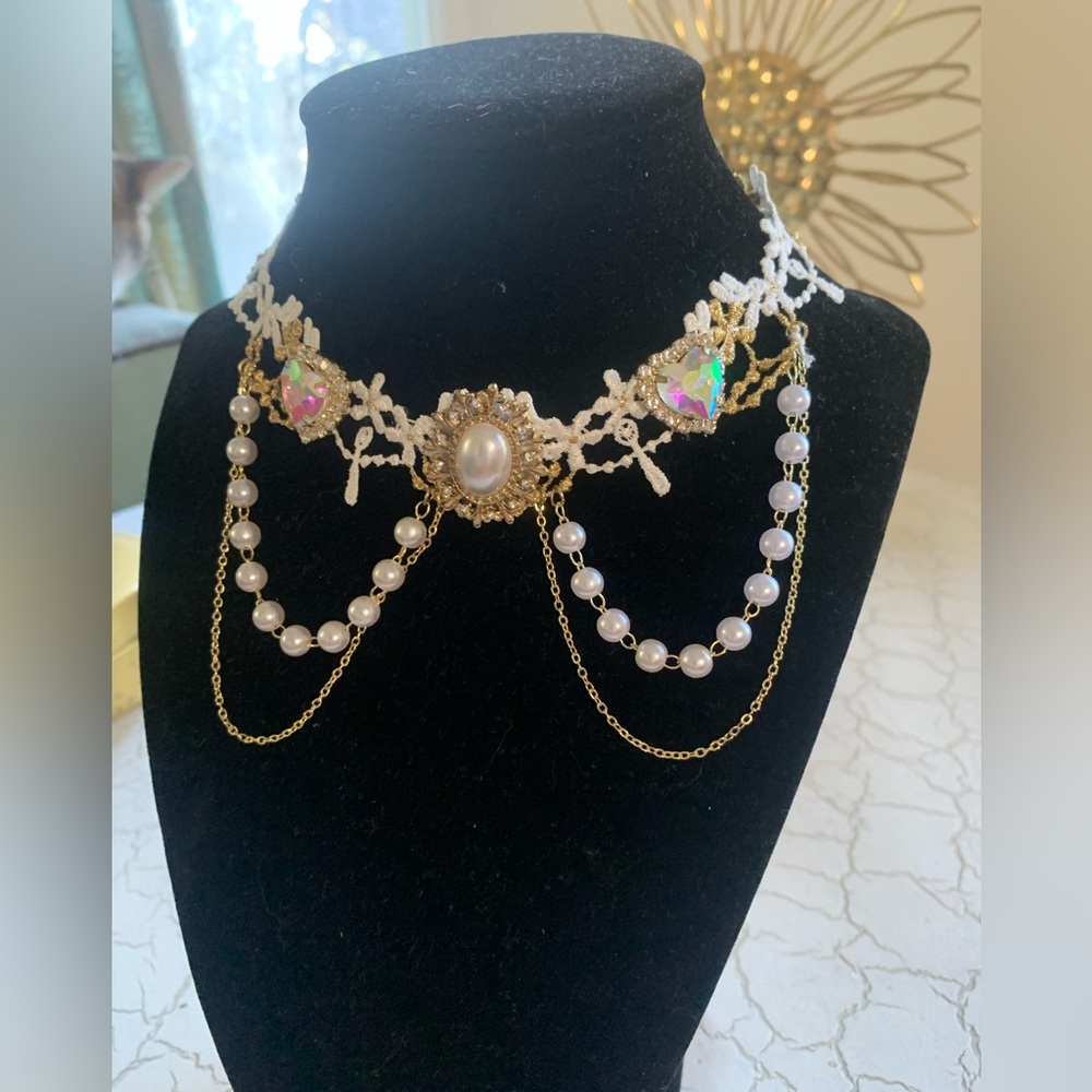 Pearl and Gold Choker Necklace Costume Piece